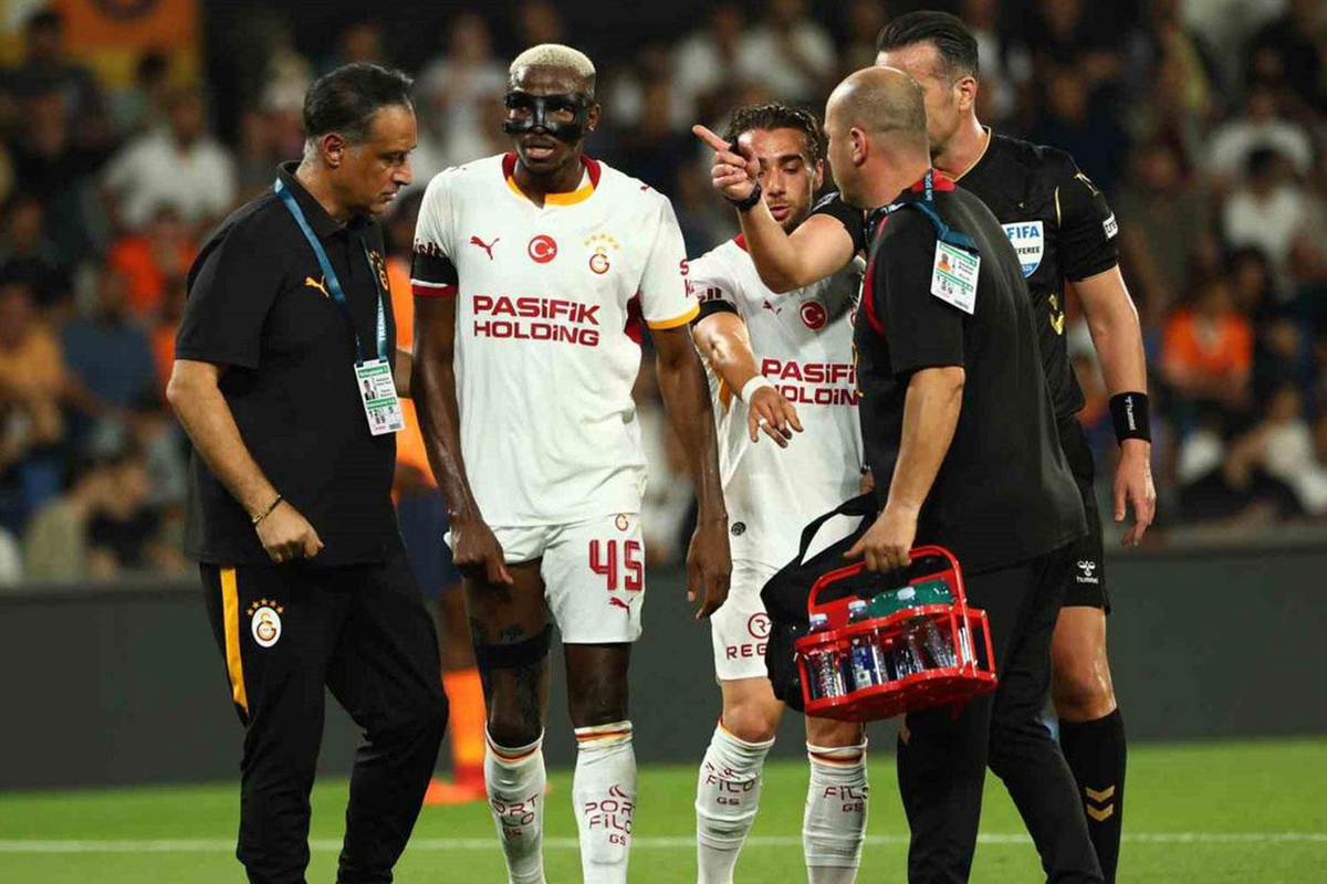 Osimhen'de büyük tehlike! O maçları kaçırabilir