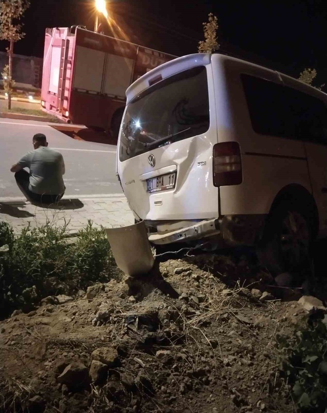 Osmaniye Düziçi'nde kavşakta iki aracın çarpışması sonucu 3 kişi yaralandı