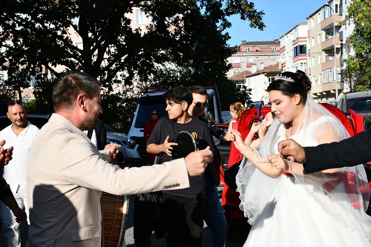 Tekirdağ Kapaklı\'da özel gereksinimli Esmanur, sembolik düğünle hayaline kavuştu