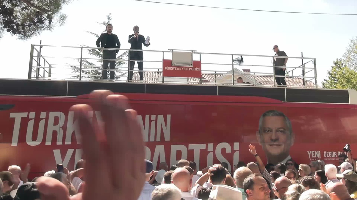Özgür Özel\'den Kırklareli\'nde İlk Otobüs Mitingi