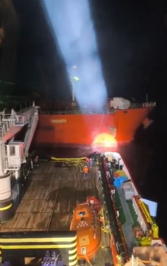 Rusya'dan Çin'e giden ham petrol yüklü tanker Marmara'da arıza yaptı, emniyete alındı