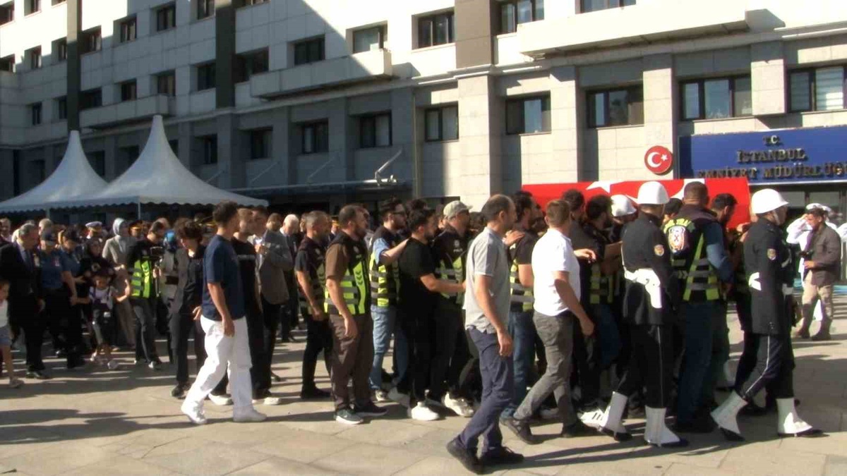 Şehit Polis Mehmet Ali Topatan Son Yolculuğuna Uğurlandı