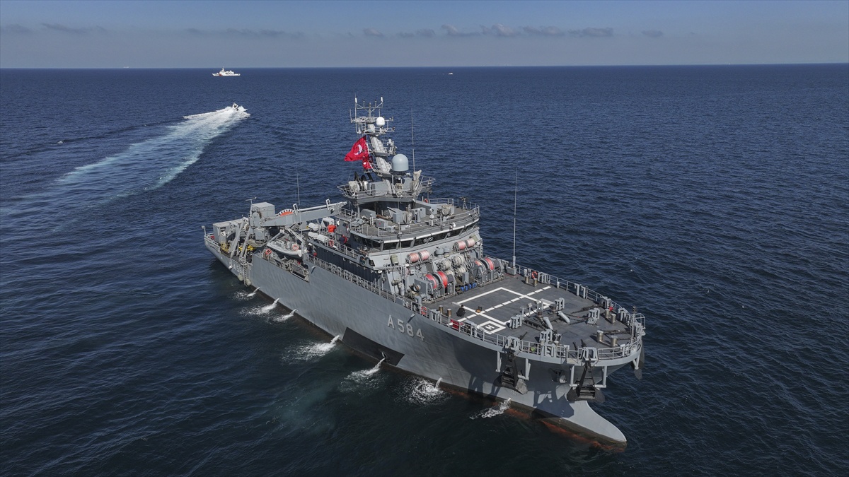 Marmara\'da batan Tuğberk İmamoğlu\'nun enkazı 720 metrede bulundu, arama sürüyor