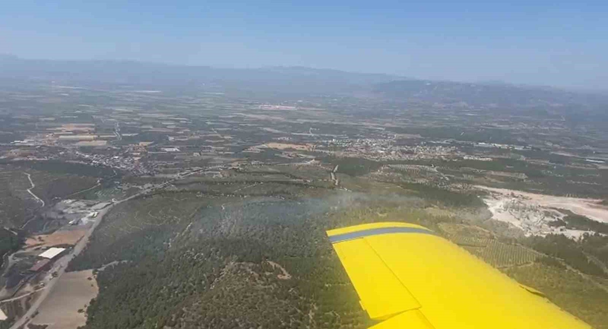 Soma'da orman yangınına 6 uçak ve 6 helikopterle müdahale sürüyor