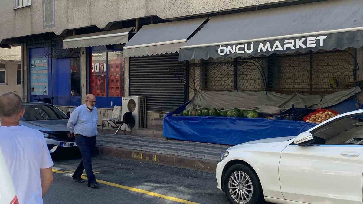 Sultangazi'de internet kafeye silahlı saldırıda can kaybı yaşanmadı
