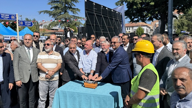 Çorum'da Tarihi Kent Meydanı'nda Tarihi Çorum Konağı'nın inşası başladı