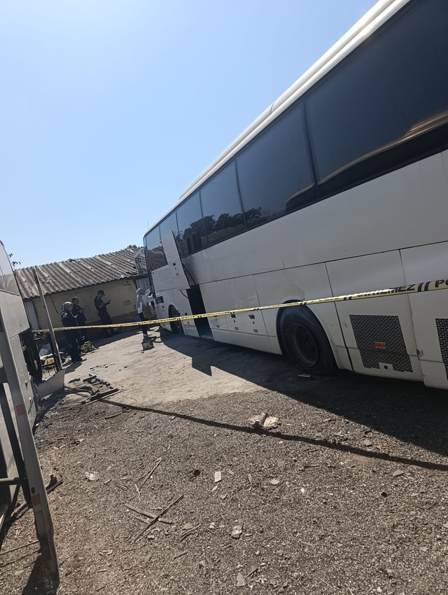 Hurda için baltayı kafasına vurdu