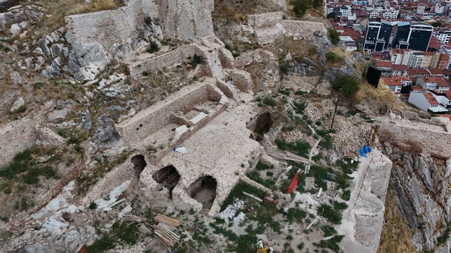 Tokat Kalesi'nde restorasyon yüzde 40'a ulaştı, Vali Köklü çalışmaları inceledi