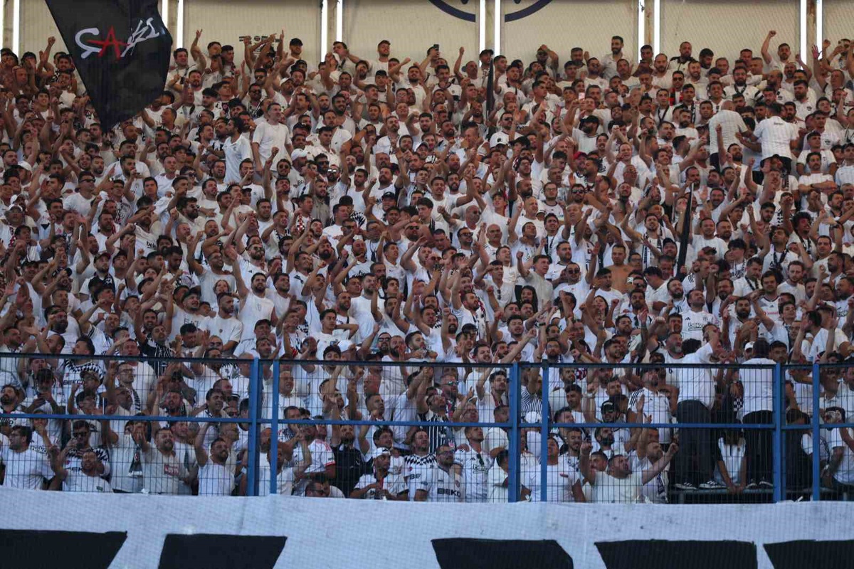 Fenerbahçe-Beşiktaş derbisinde ilk 15 dakika golsüz geçildi