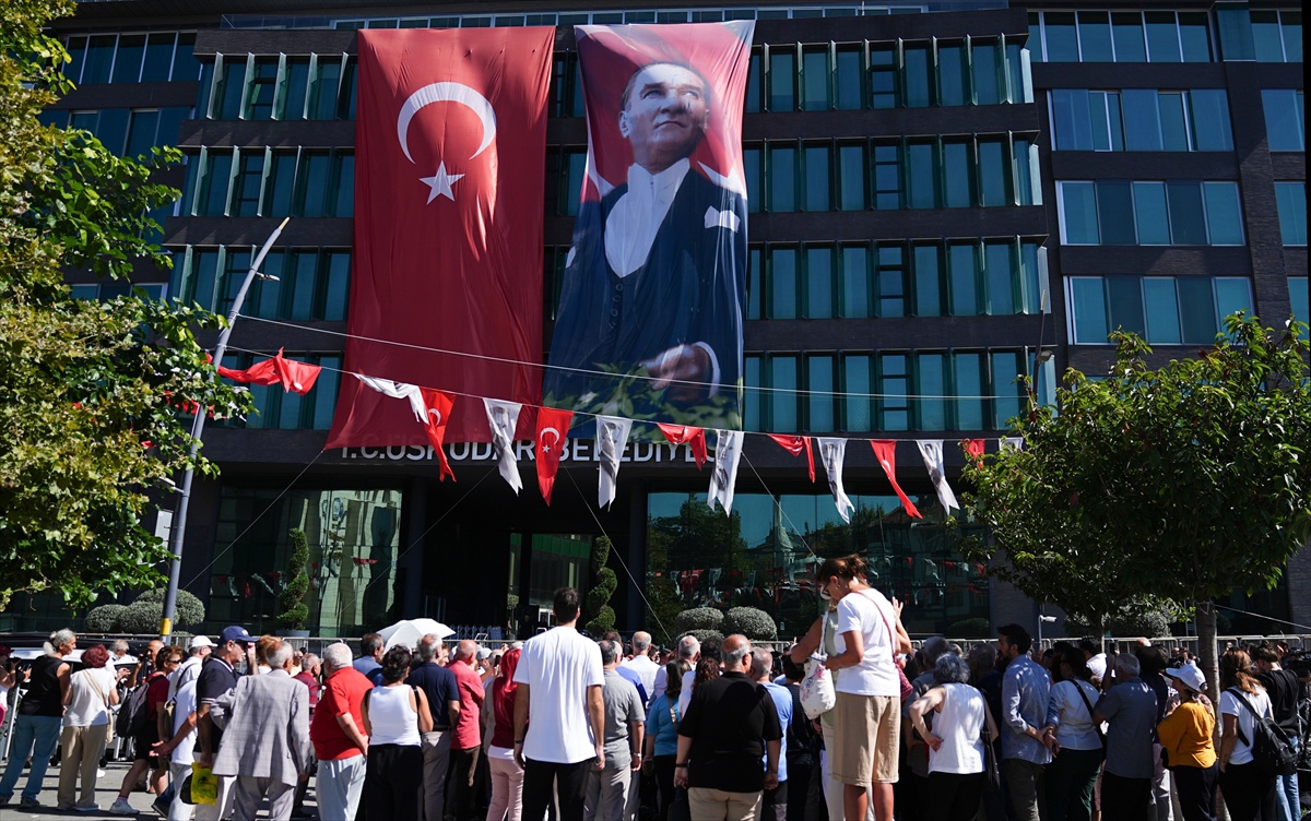 Üsküdar Belediyesi\'nde başkanvekili seçimi çoğunluk sağlanamayınca 8 Eylül\'e ertelendi