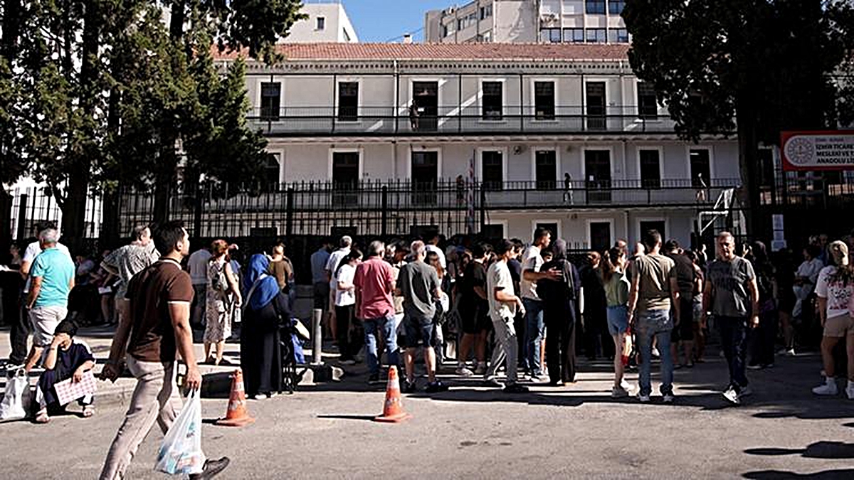 2026-KPSS Lisans\'ta 1 milyon 708 bin aday bugün sınava girdi