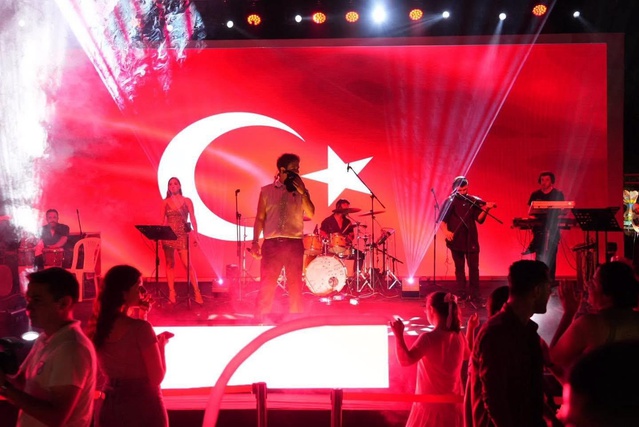 Kepez'deki Uluslararası Kültür Festivali, Görkem Durmaz konseriyle son buldu