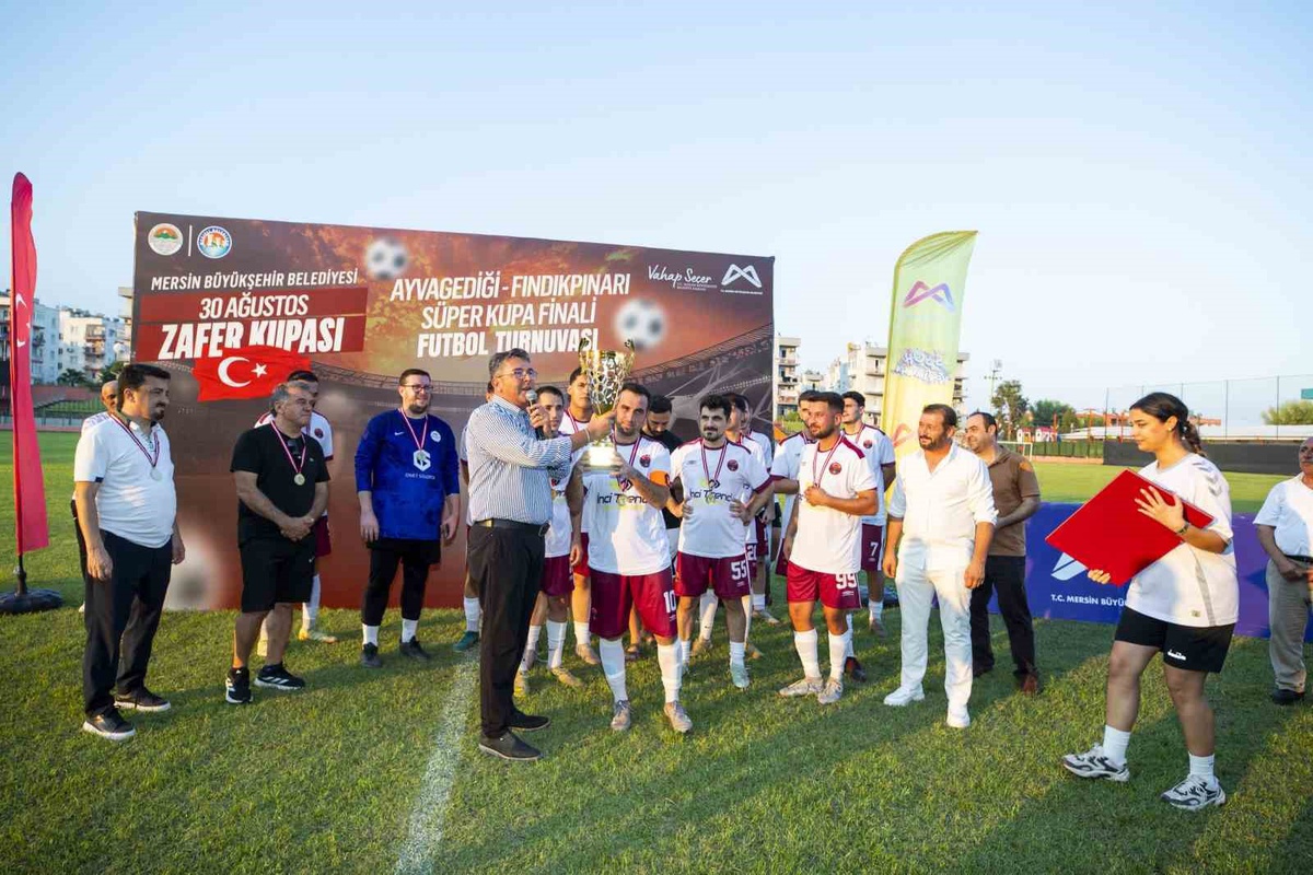 Mersin'de S&uuml;per Kupa finalinde Kavaklıpınar, Eski Mezitli'yi 5-3 yenerek şampiyon oldu