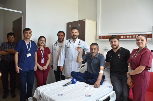 <a class='keyword-sd' href='/oksuruk/' title='Öksürük'>Öksürük</a> ve yutkunamama şikayetiyle gitti, akciğerinden çıkan doktorları bile şaşkına çevirdi