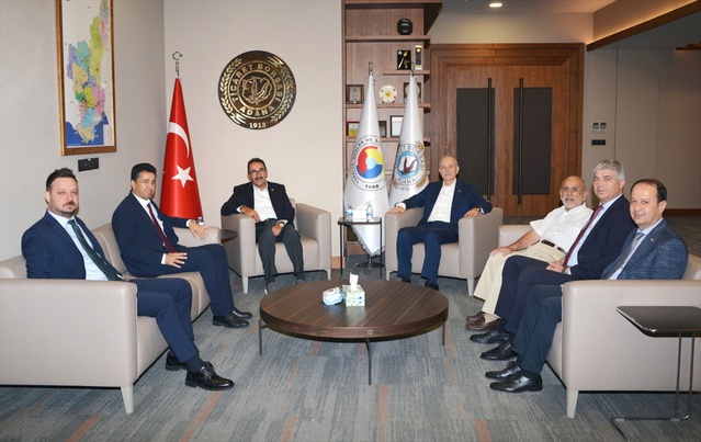 Adana Ticaret Borsası'nda 'Çukurova Narenciye Ekosistemi' için toplantı yapıldı