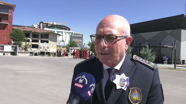 Ankara Büyükşehir Belediyesi'nin ZAK ekibi afetlere müdahale için eğitimlerini sürdürüyor