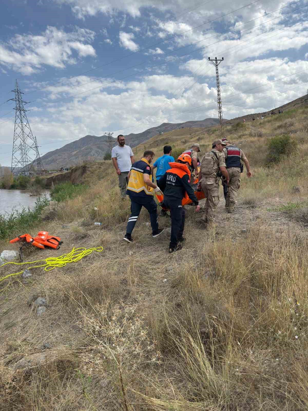 Kars Kağızman\'da nehir kıyısında cansız beden bulundu, kimlik çalışması başladı