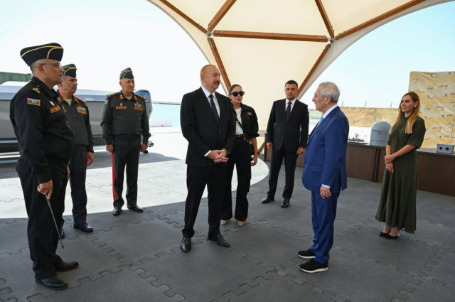 Aziz Yıldırım, Azerbaycan Cumhurbaşkanı Aliyev ile bir araya geldi