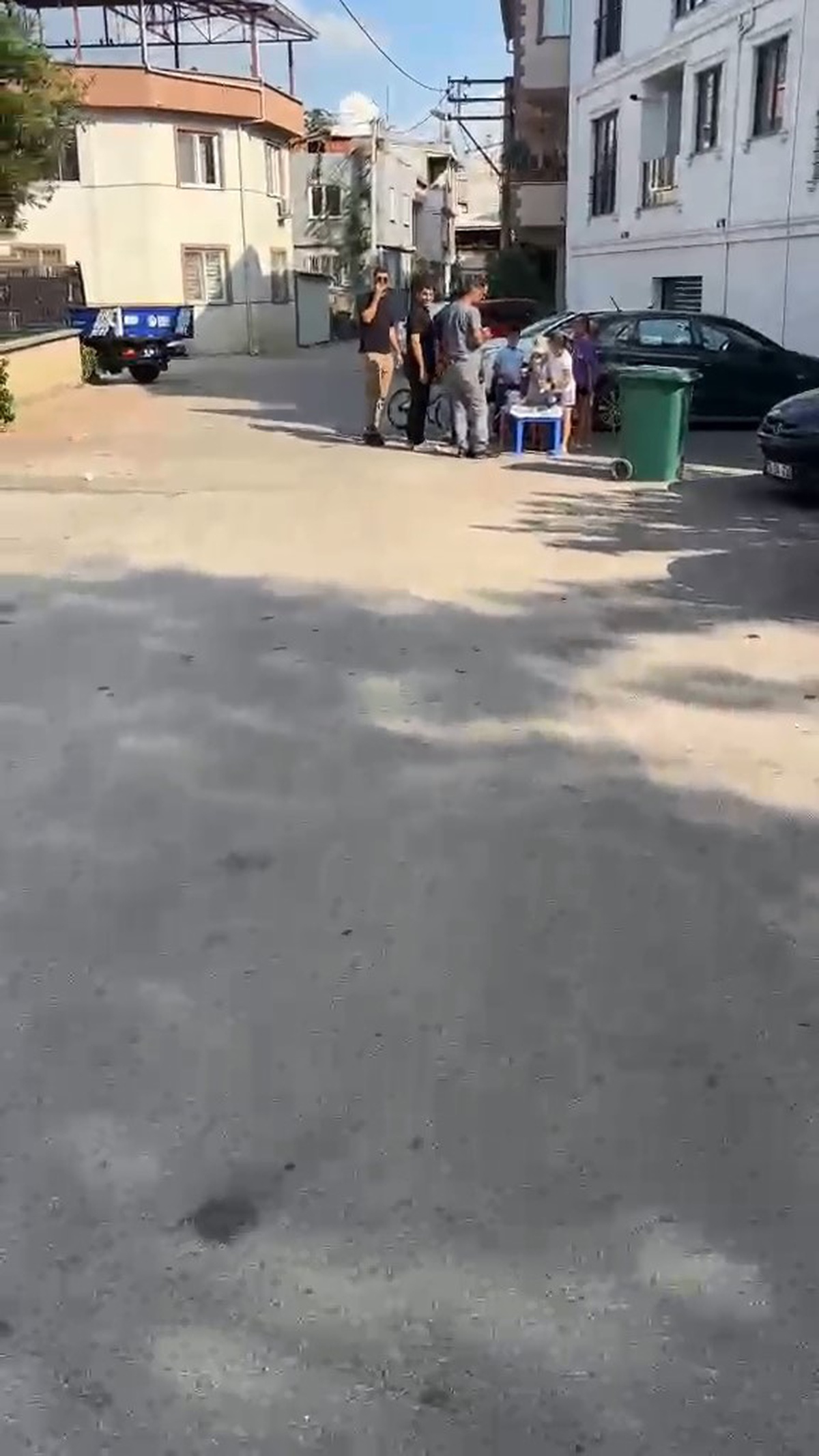 Bursa Osmangazi\'de limonata satan çocukların tüm ürünlerini Büyükşehir ekipleri satın aldı