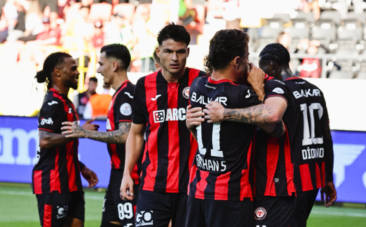 Çorum FK, Eyüpspor\'u 3-0 yenerek Süper Lig\'de ilk galibiyetini aldı