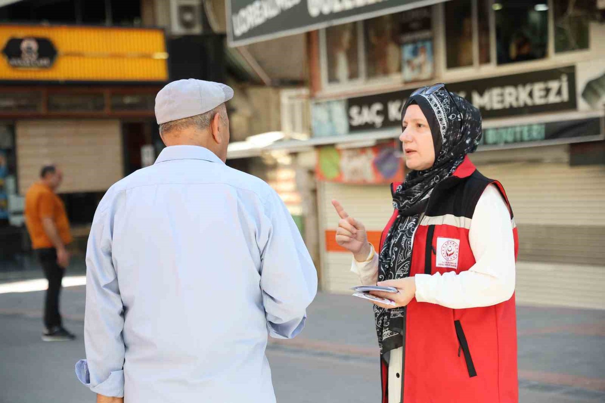 Diyarbakır\'da mobil sosyal hizmet aracı 10 bin kişiye rehberlik sundu