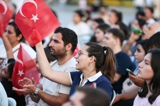 Filenin Sultanları’nın şampiyonluğu Türkiye’yi ayağa kaldırdı! İşte yurttan zafer görüntüleri