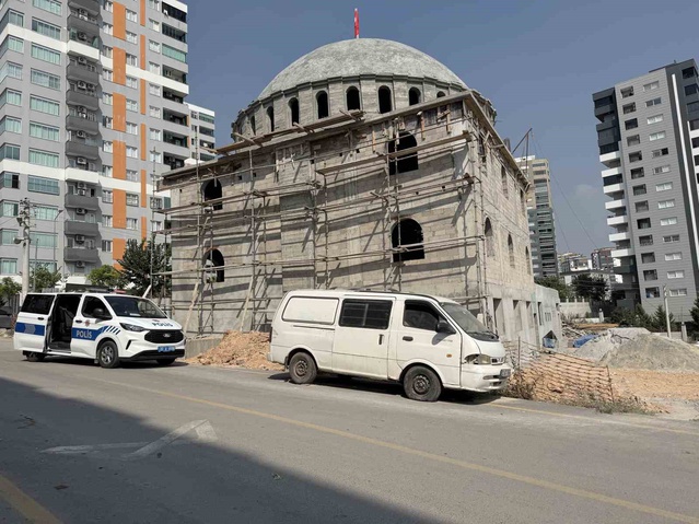 Tarsus'ta Cami Bekçisi Ölü Bulundu