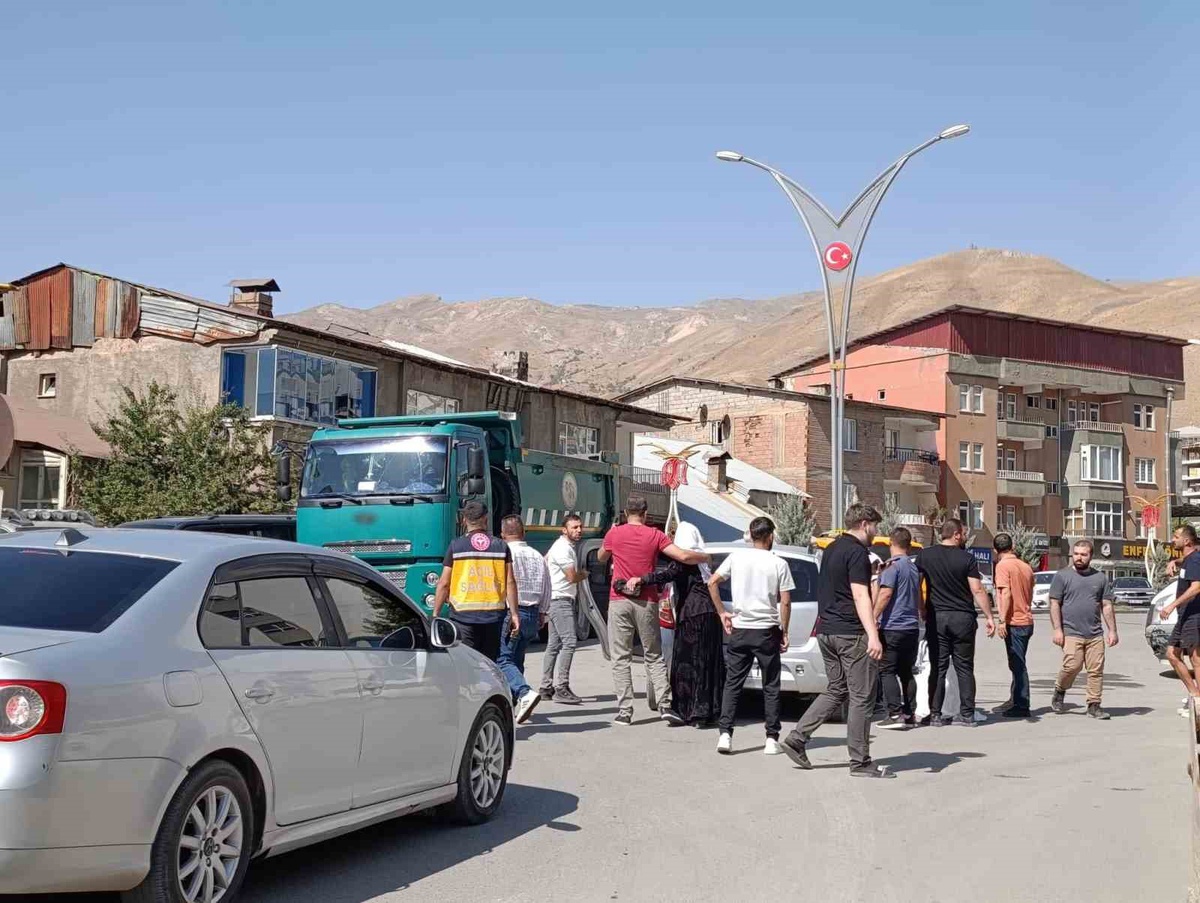 Hakkari\'de Trafik Kazası: 1 Yaralı