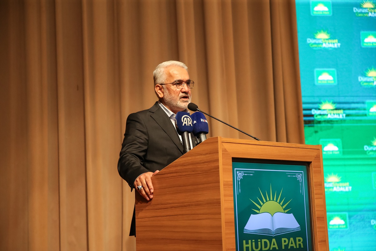 HÜDA PAR Bursa Kongresi\'nde Yapıcıoğlu kardeşlik vurgusu yaptı, Aras yeniden başkan seçildi
