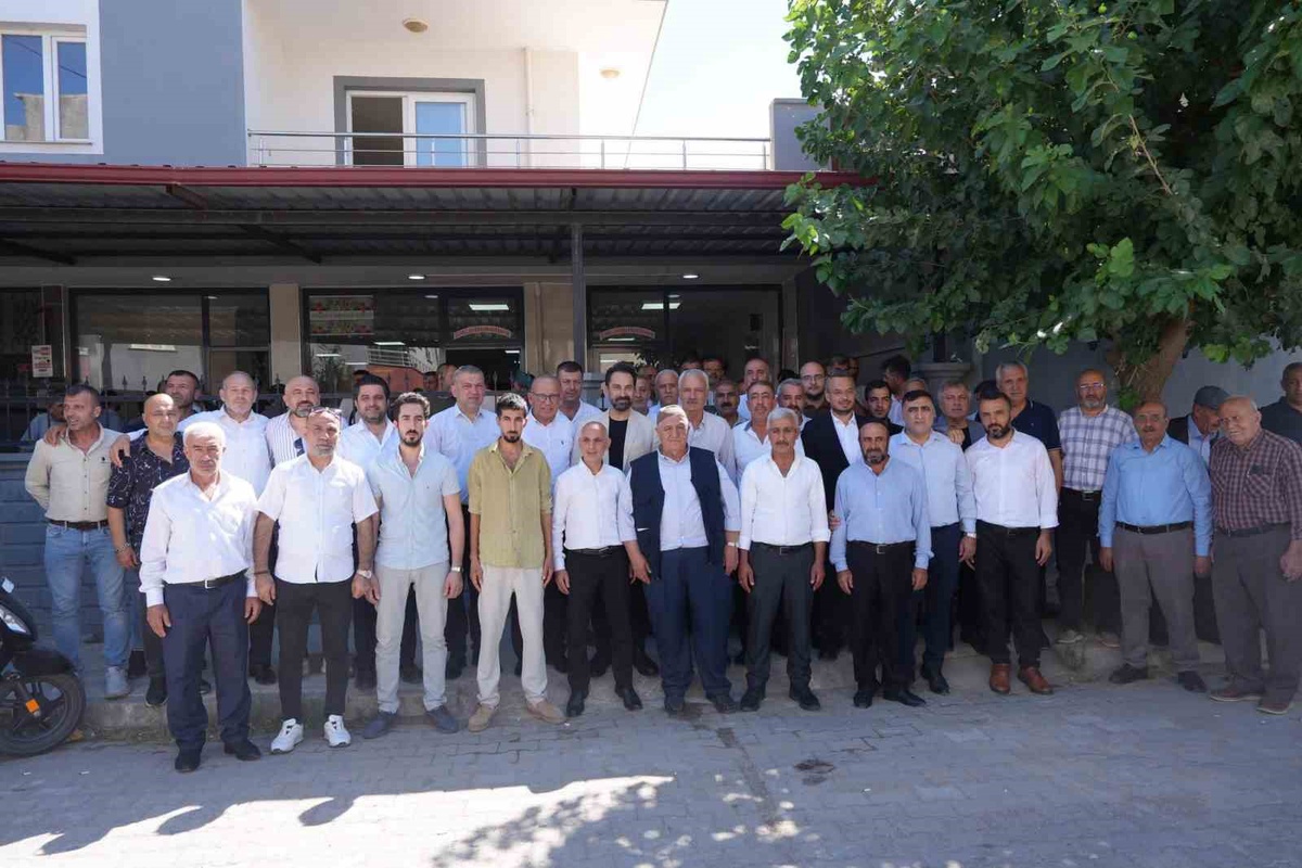 Bitlis\'te 8 yıl önce 1 kişinin ölümüyle başlayan iki aile arasındaki husumet barışla sona erdi