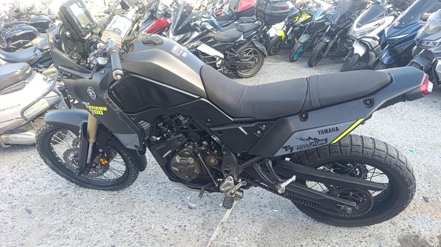 Kağıthane'de motosikletle tek teker giden sürücüye 4 ihlalden 117 bin lira ceza kesildi