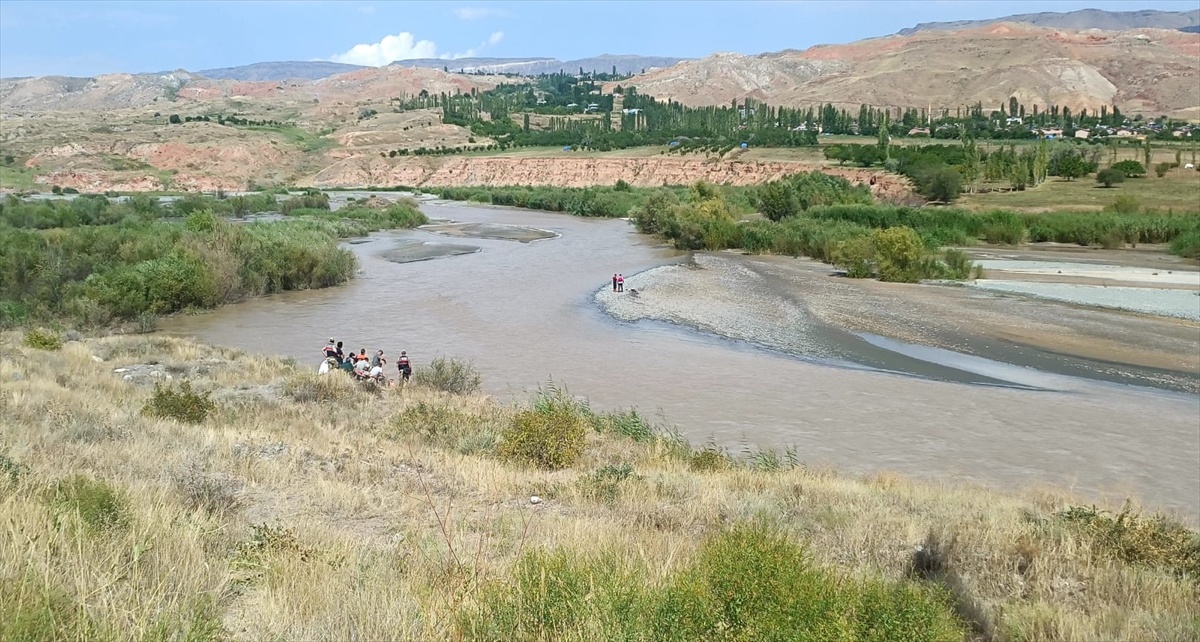 Kars Kağızman\'da Aras Nehri kıyısında cansız beden bulundu