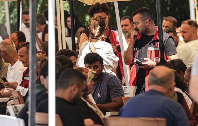 Girne'deki batık gemide kayıp yakınlarına Türk ekibi psikososyal destek veriyor