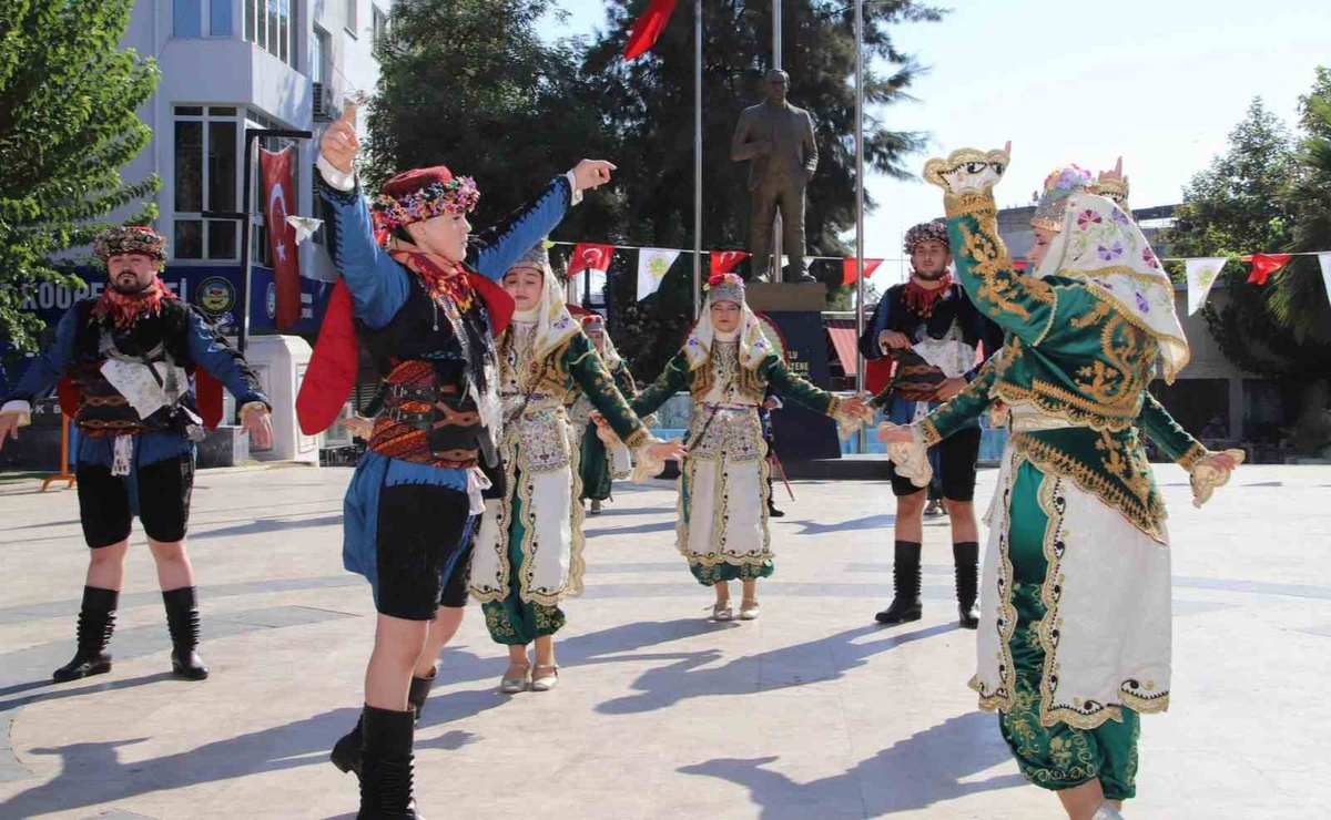 Aydın Köşk'te kurtuluşun 104. yıl dönümü törenle kutlandı, çelenk sunuldu