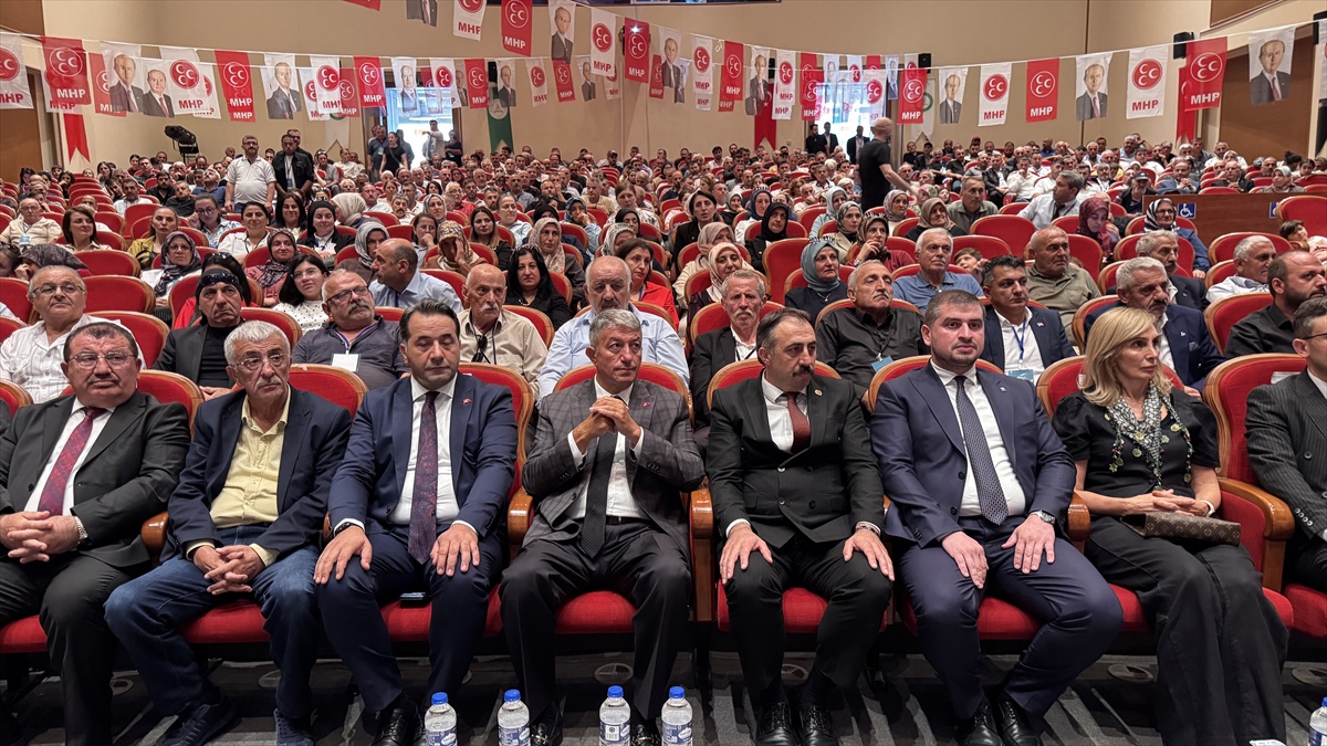 MHP Artvin İl Kongresi\'nde Kılınç yeniden il başkanı seçildi