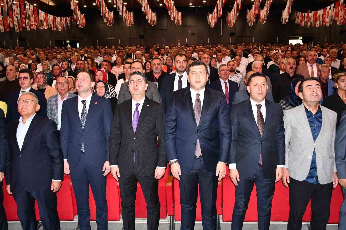 MHP\'li Özdemir: Yunanistan İsrail\'in Gazıyla Çabalıyor