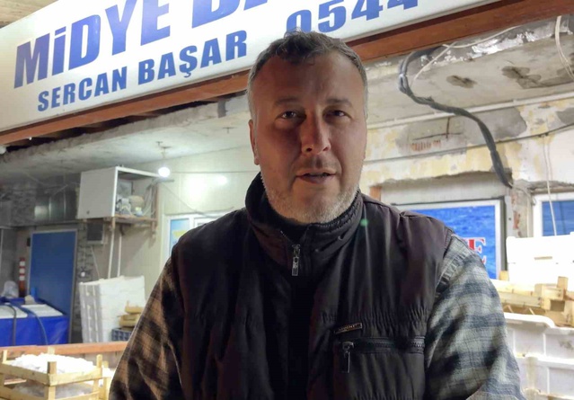 Kırklareli Kıyıköy'de palamut bolluğu balıkçıları sevindirdi, gece gündüz denizdeler