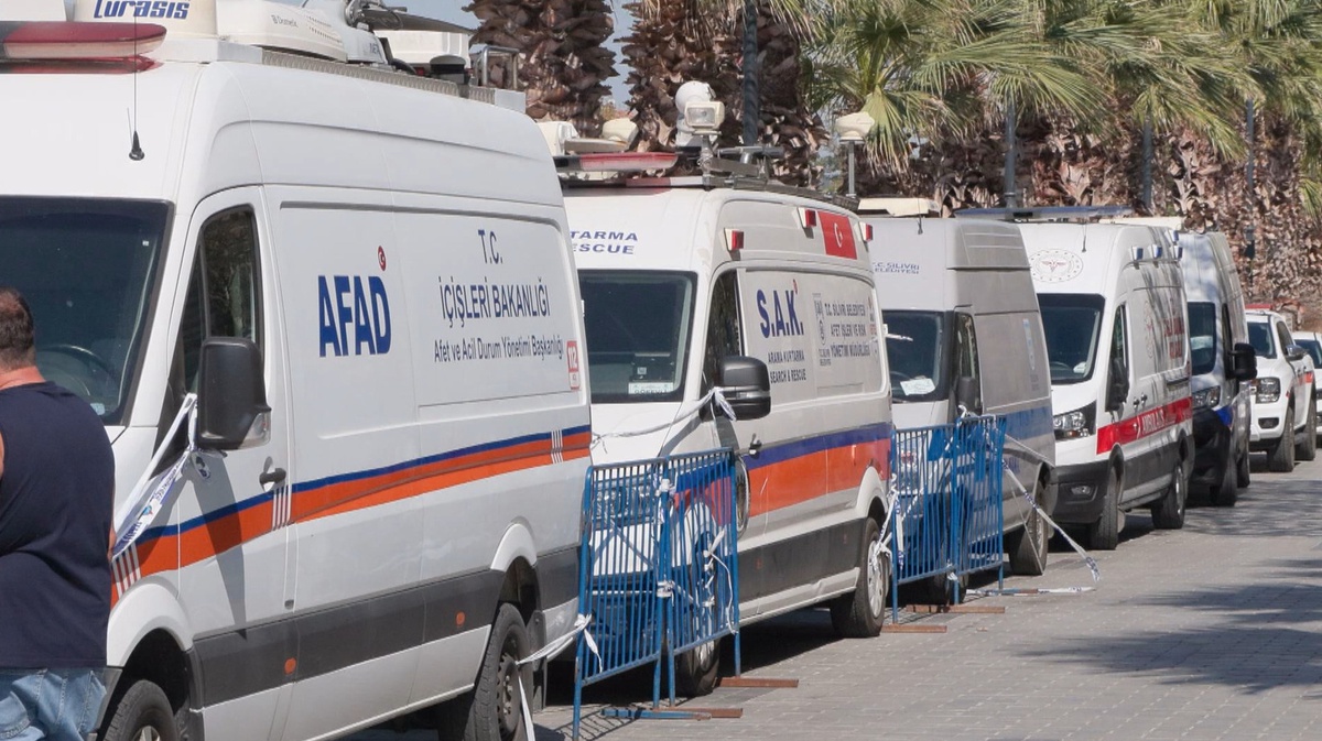 Silivri\'de batan gemide kayıp 10 mürettebat için arama çalışmaları 5\'inci günde sürüyor