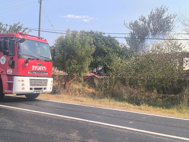 Tekirdağ Muratlı'da yangın, itfaiye ve çiftçinin müdahalesiyle söndürüldü