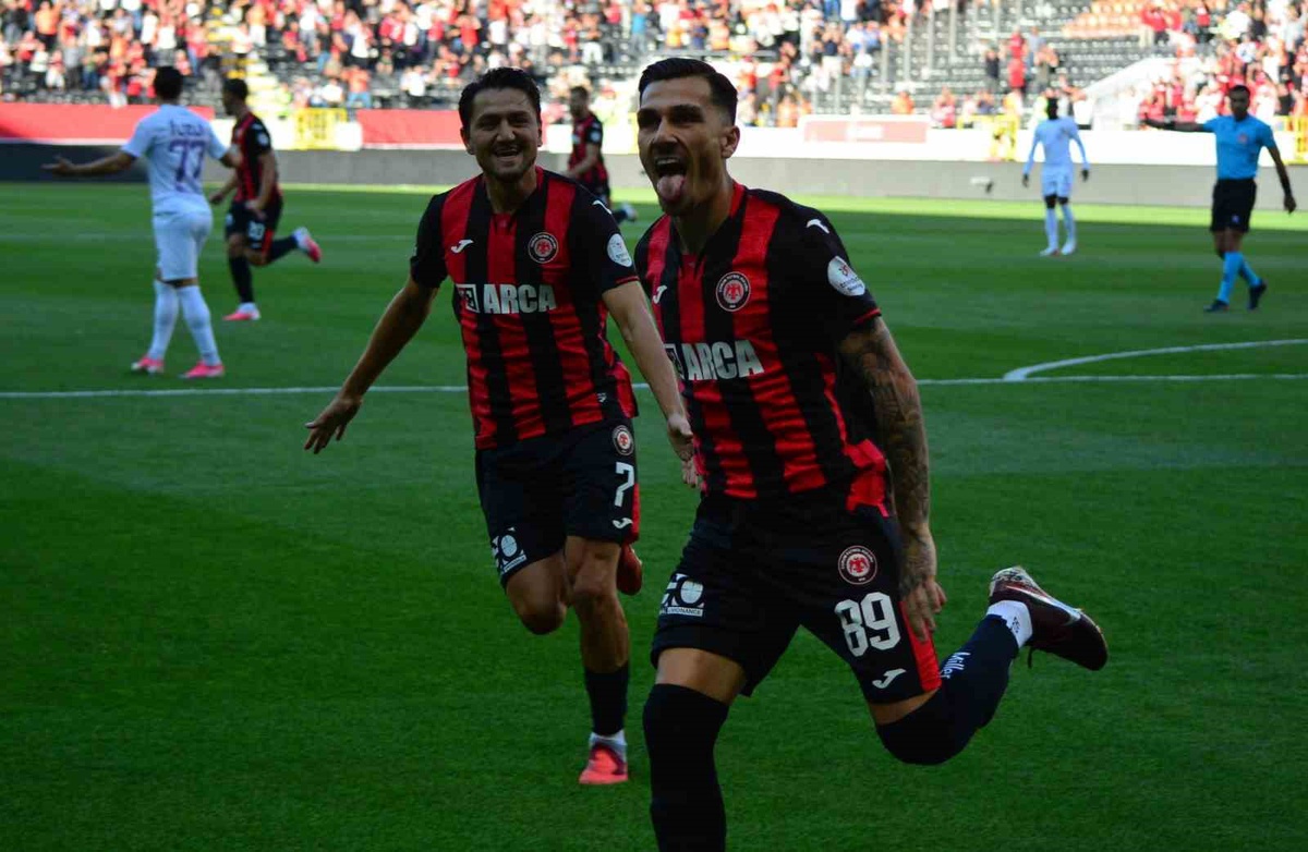 Çorum FK, Eyüpspor karşısında 15. dakikada 1-0 öne geçti