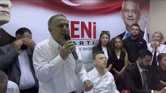 YENİ Parti Beyoğlu İlçe Başkanlığı, törenle açıldı ve Özçağdaş iktidar hedefini anlattı
