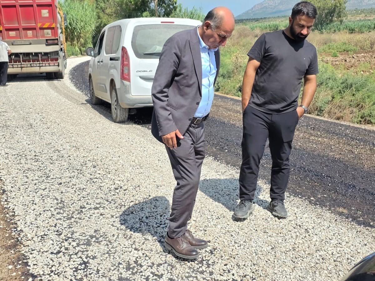 Yumurtalık Belediye Başkanı Altıok, Büyükşehir ile yürütülen yol çalışmalarını yerinde inceledi
