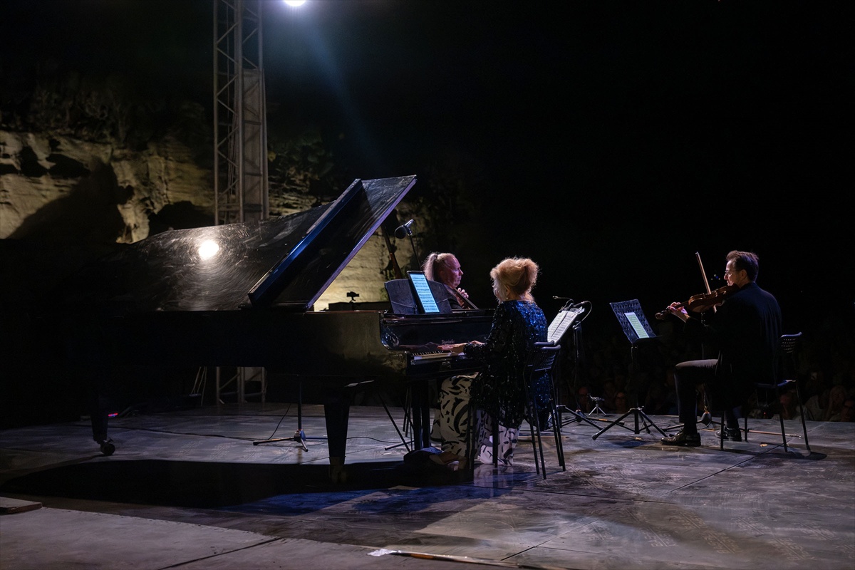 23. Gümüşlük Müzik Festivali, Antik Taş Ocağı\'ndaki görkemli kapanış konseriyle sona erdi