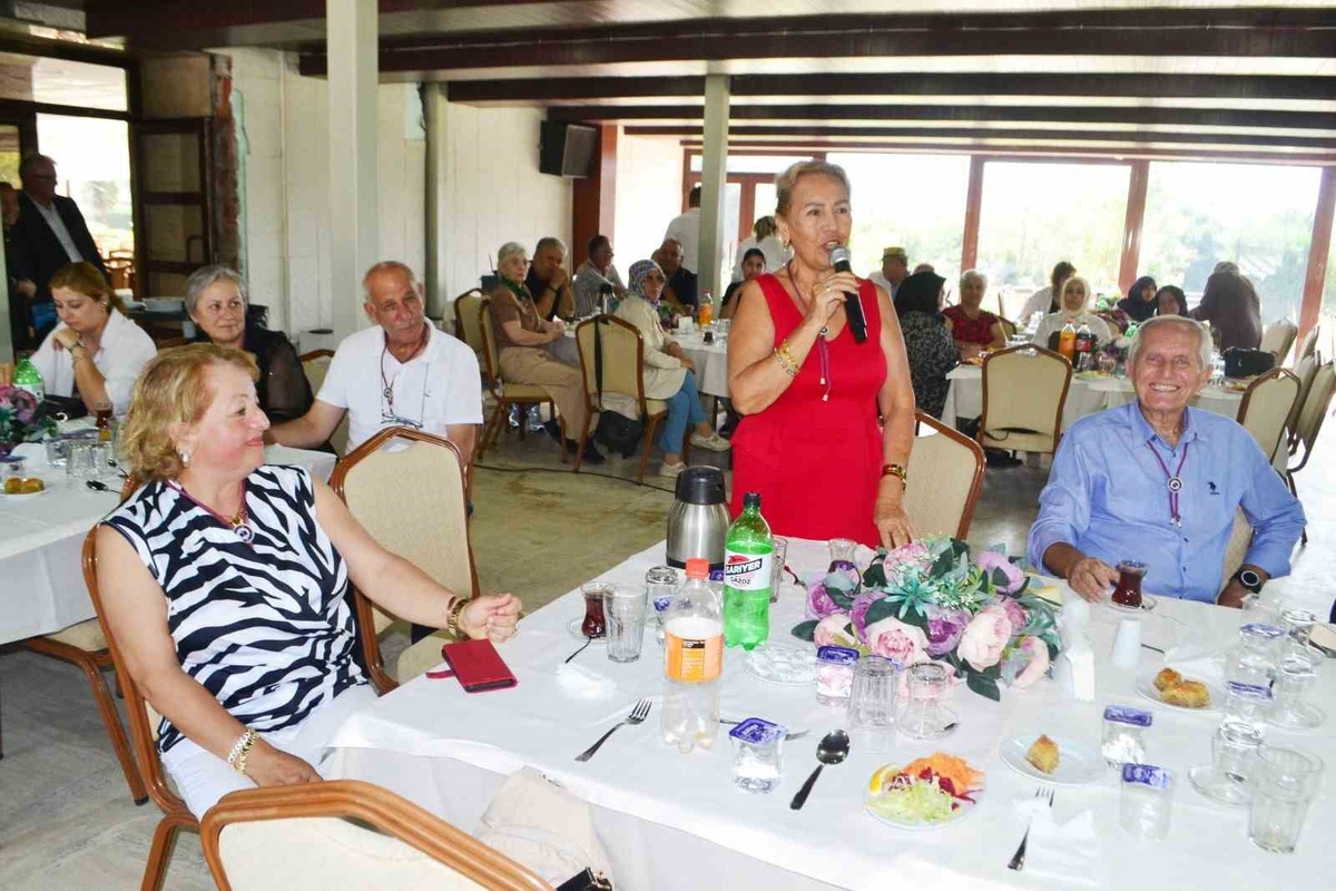 Arifiye Öğretmen Lisesi 1982 mezunları 50 yıllık dostluklarını Kuzuluk\'ta tazeledi