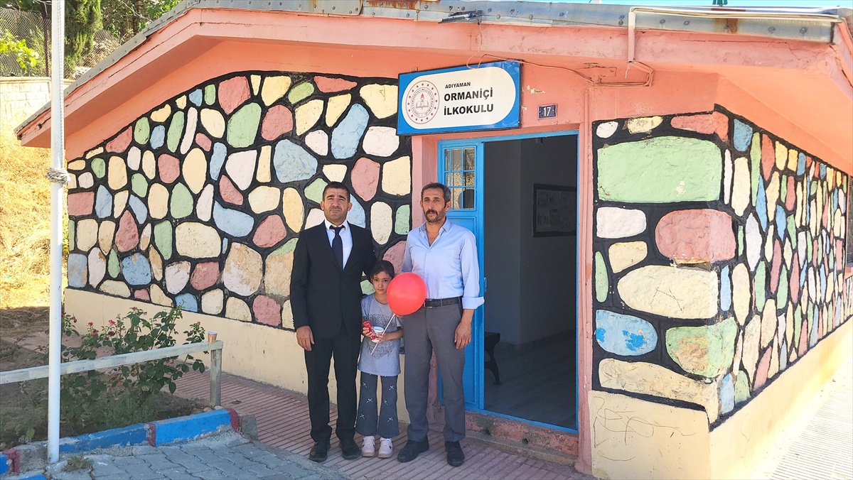 Adıyaman Ormaniçi\'de tek öğrencili ilkokulda Meryem\'in uyum heyecanı