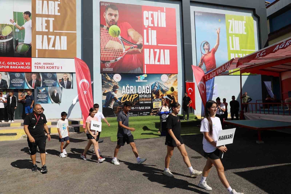 Ağrı Dağı Cup tenis turnuvasında ana tablo maçları 124 sporcunun katılımıyla başladı