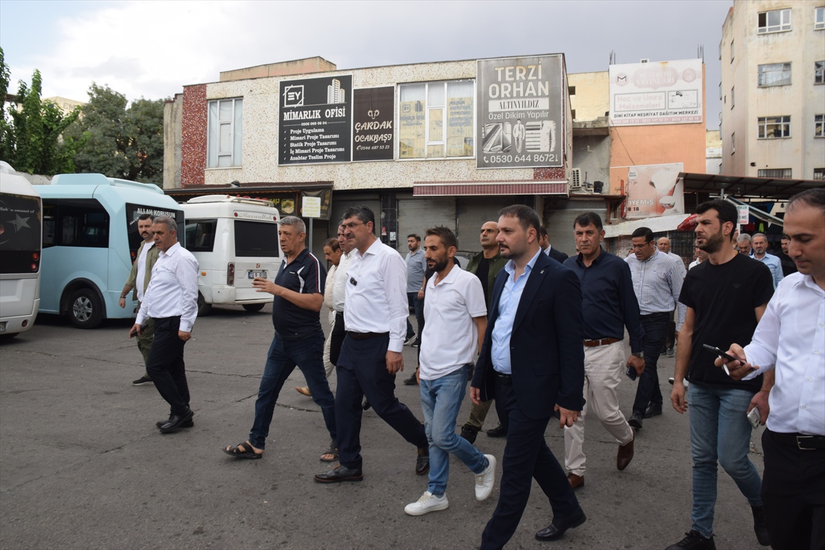 AK Parti Batman Milletvekili Nasıroğlu esnafı ziyaret edip talepleri dinledi