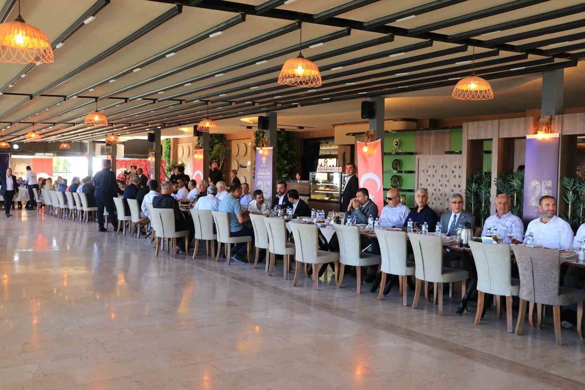 Akbaşoğlu Kilis\'te: Terörsüz Türkiye ve deprem çalışmalarını değerlendirdi