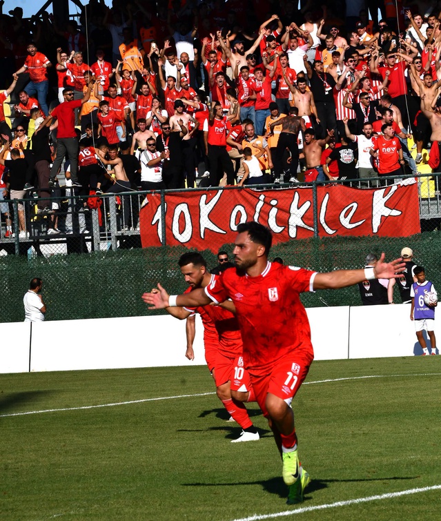 Balıkesirspor, Bucaspor 1928'i 4-1 yenerek sezona farklı başladı