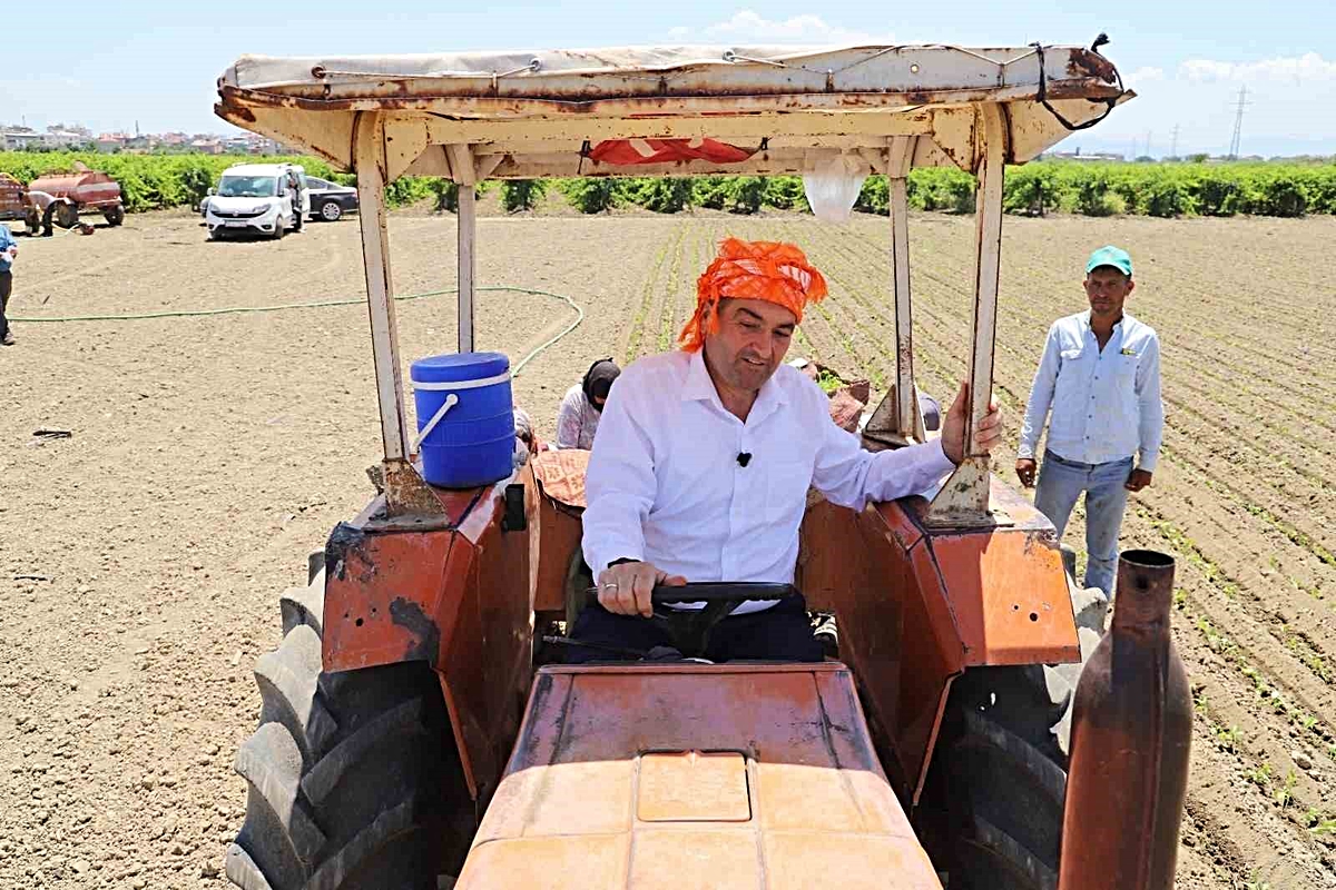 Manisa Saruhanlı Belediye Başkanı Ekrem Cıllı, elini kaptırdığı kazadan sonra taburcu oldu